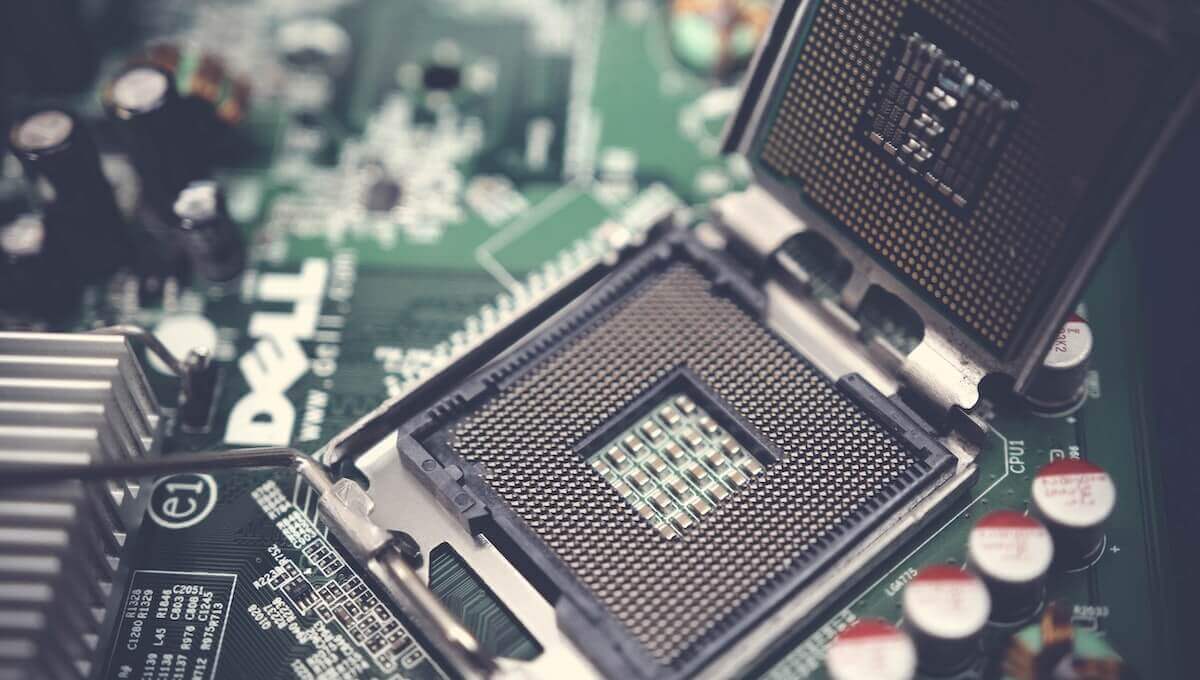 What is the difference between tray and box CPUs? DesktopEdge